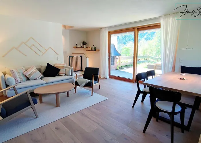 Homely Stay Velosoph Quartier - Familienfreundliches Ferienhaus Mit 3 Schlafzimmern, 300M Zur Ski-Piste, E-Auto Ladestation