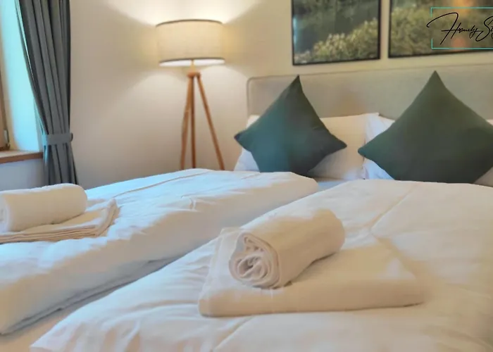 Homely Stay Velosoph Quartier - Familienfreundliches Ferienhaus Mit 3 Schlafzimmern, 300M Zur Ski-Piste, E-Auto Ladestation